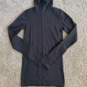 Lululemon turtleneck women’s 4